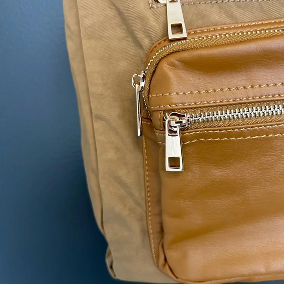 DMR touch  made in Spain luxury crossbody canvas and leather bag excellent cond - Picture 4 of 9